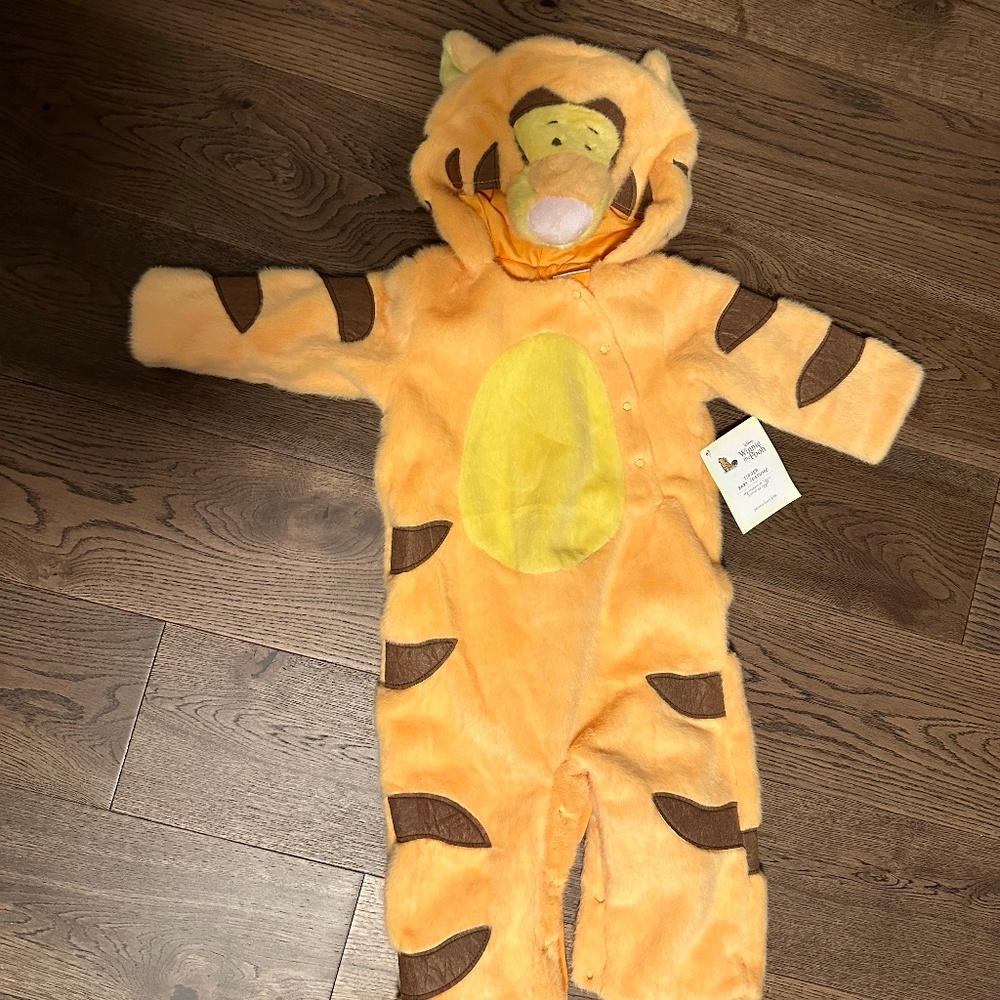 NWT Pottery Barn Tigger Costume 12-24 months